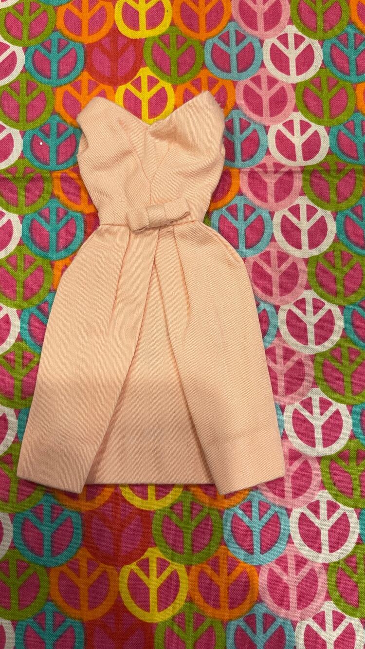 Mattel Barbie Doll Pink Belle Bow Dress Tagged